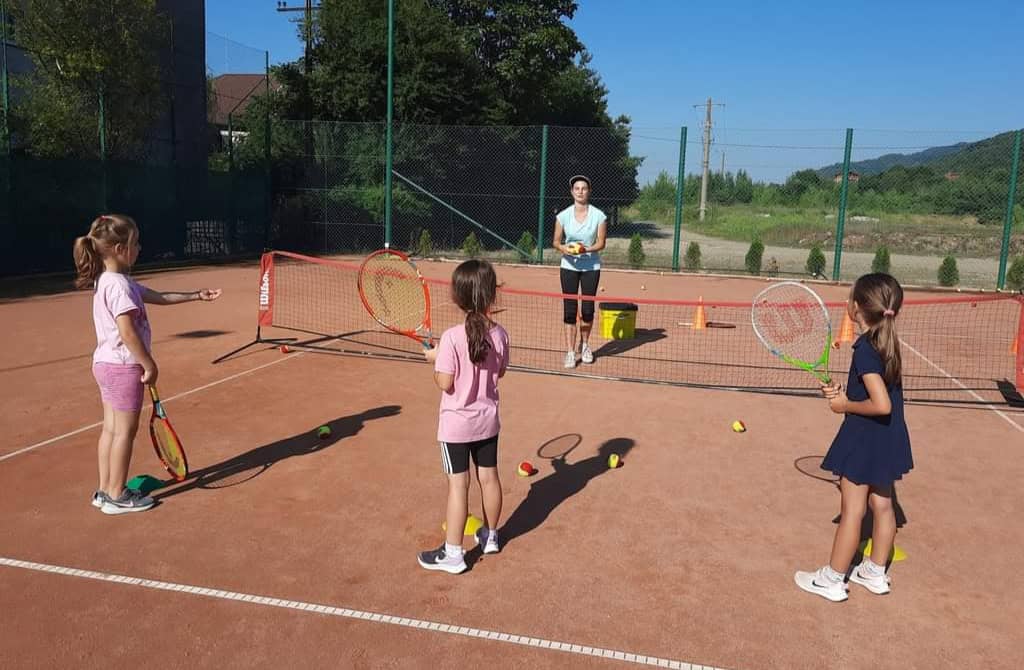 red-orange-green-image-19